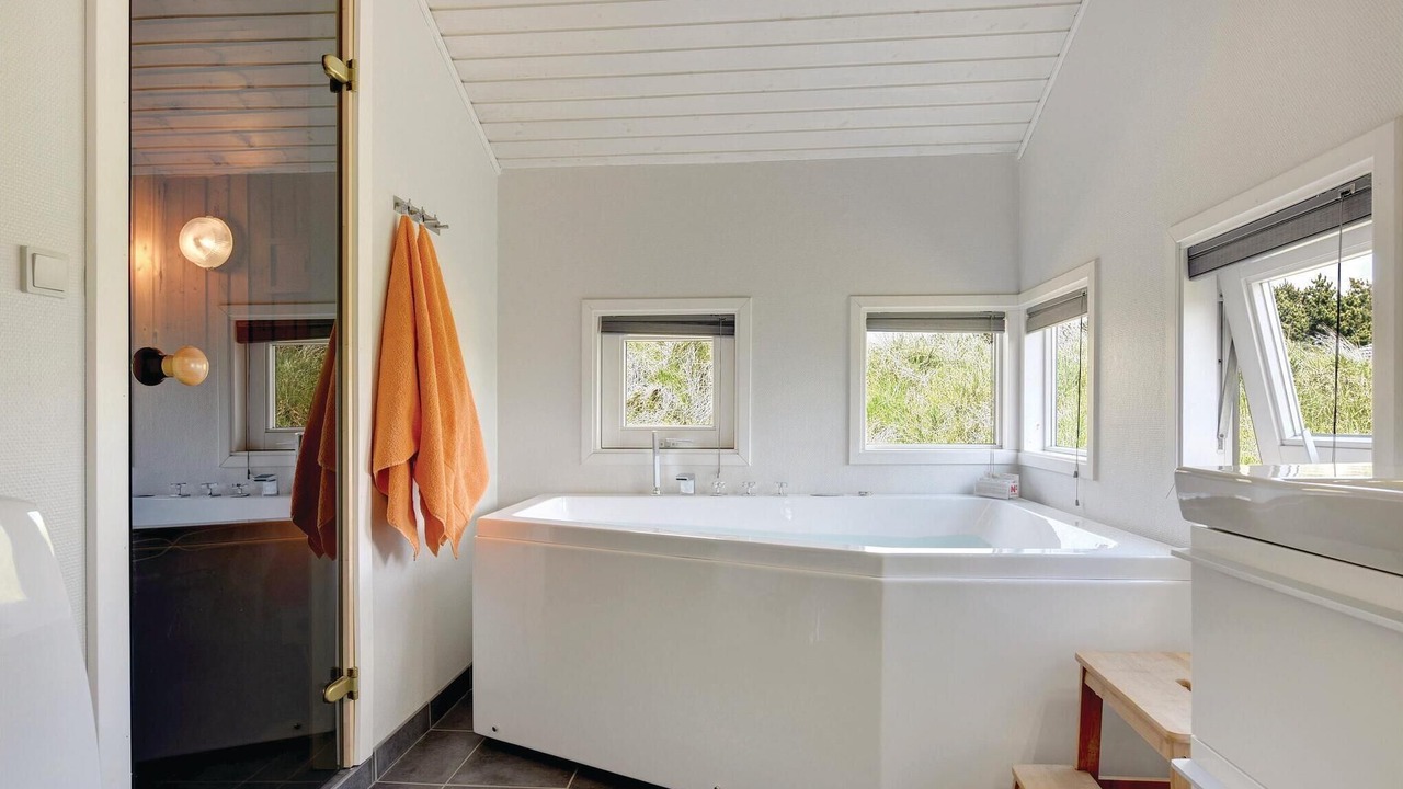 Photo of Bathroom in Henne Strand