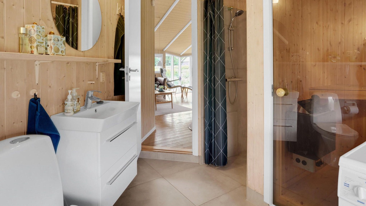 Photo of Bathroom in Pøt Strandby