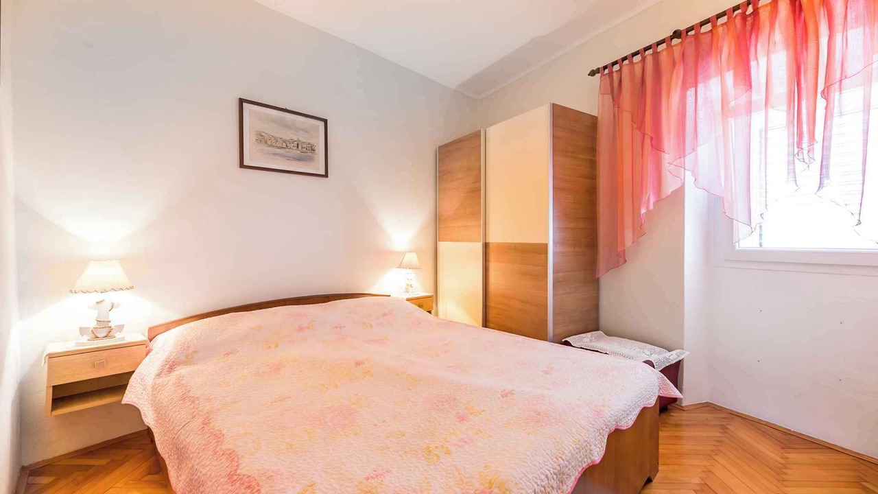 Photo of Bedroom in Baska