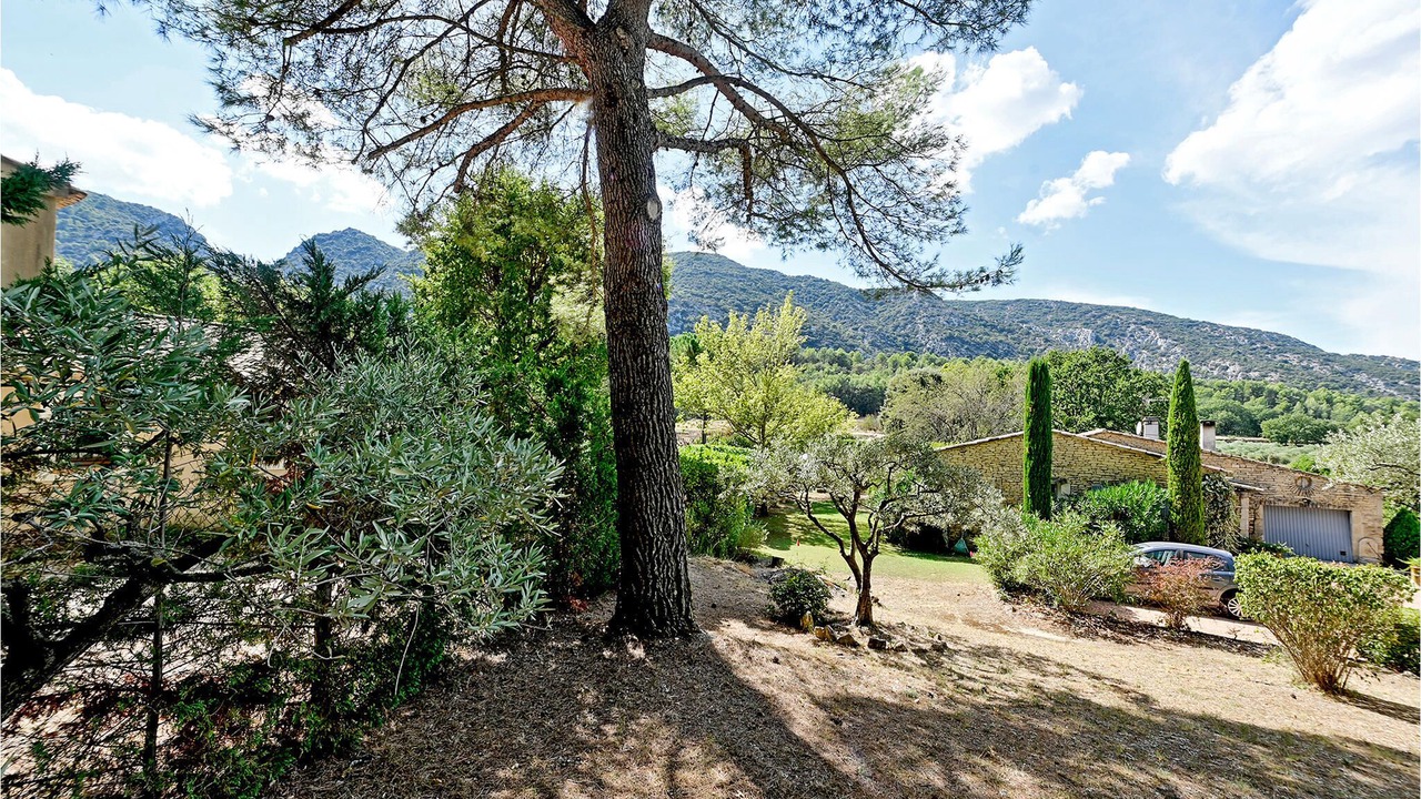 Photo of Others in Maubec