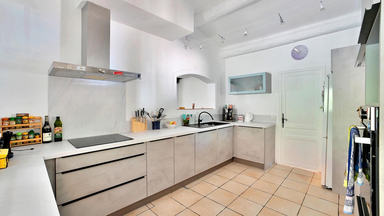 Photo of Others in Maubec