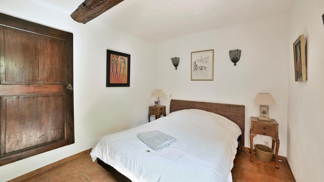 Photo of Others in Maubec