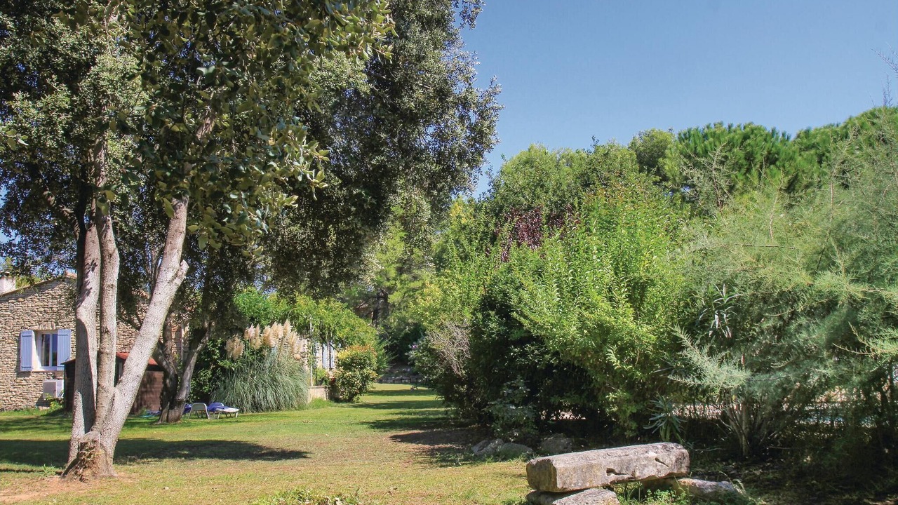 Photo of Others in Maubec