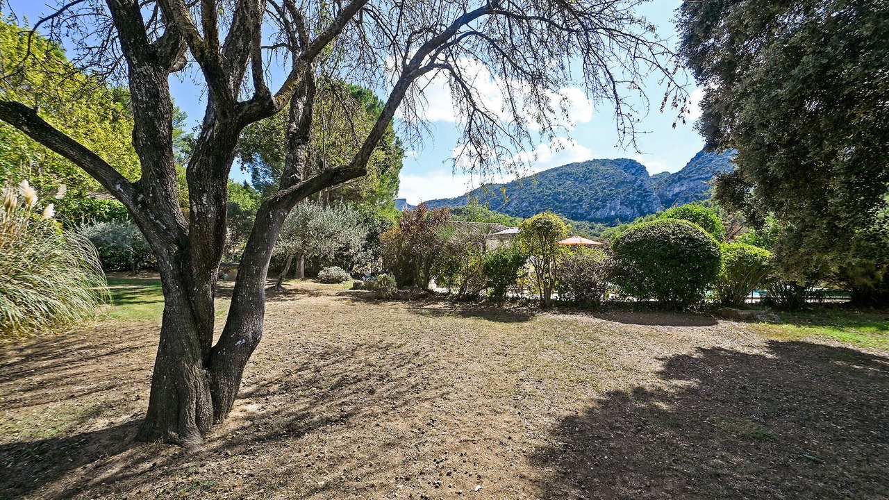 Photo of Others in Maubec