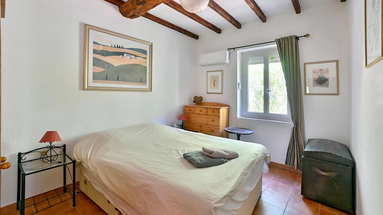 Photo of Others in Maubec