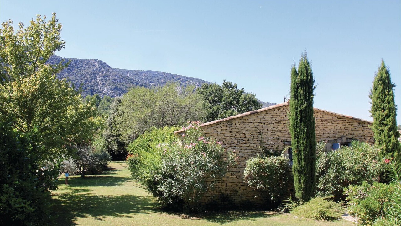 Photo of Others in Maubec