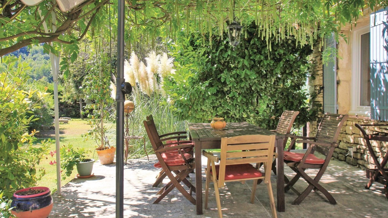 Photo of Others in Maubec