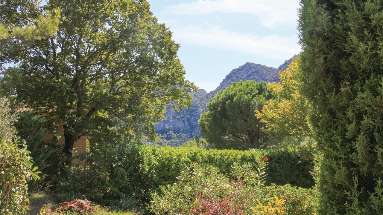 Photo of Bedroom in Maubec