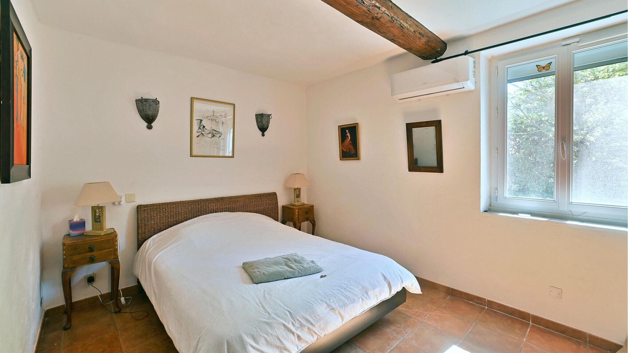 Photo of Others in Maubec