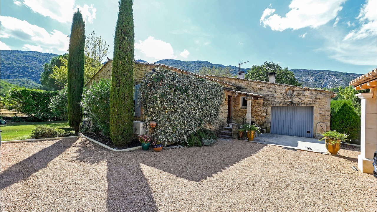 Photo of Others in Maubec