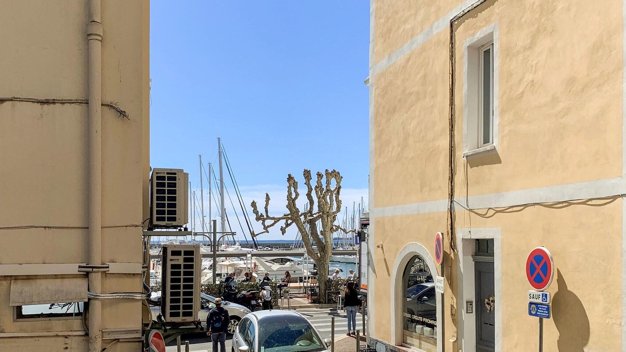 Photo of Bedroom in Golfe Juan