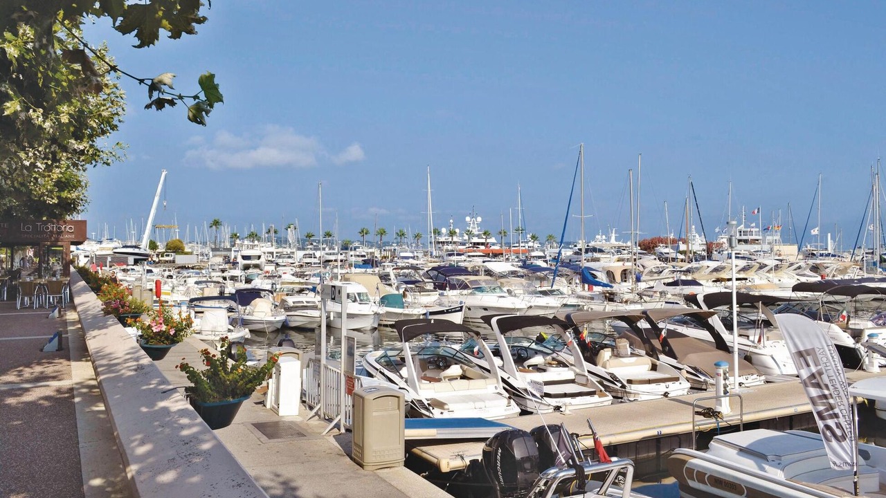 Photo of Others in Golfe Juan