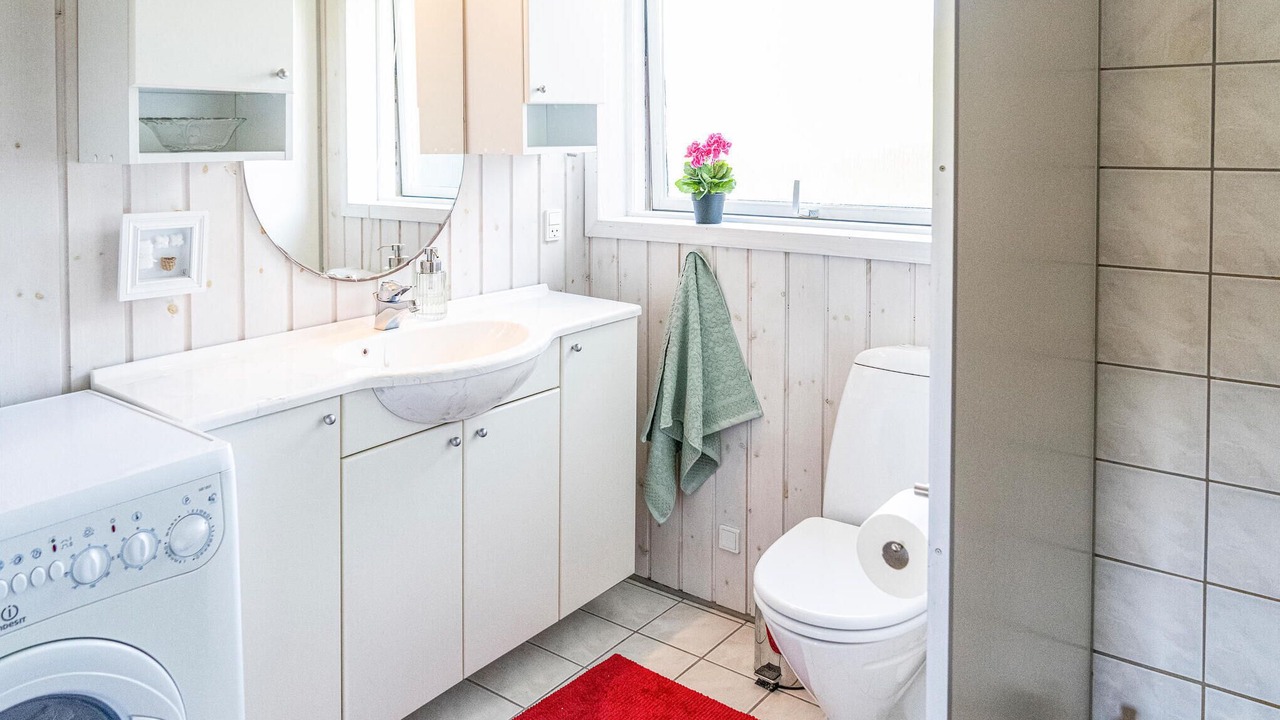 Photo of Bathroom in Flovt Strand