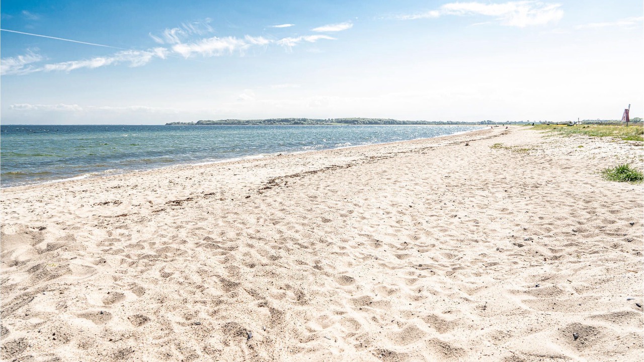 Photo of Others in Flovt Strand