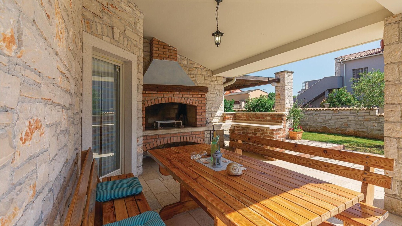 Photo of Outdoor in Gajana