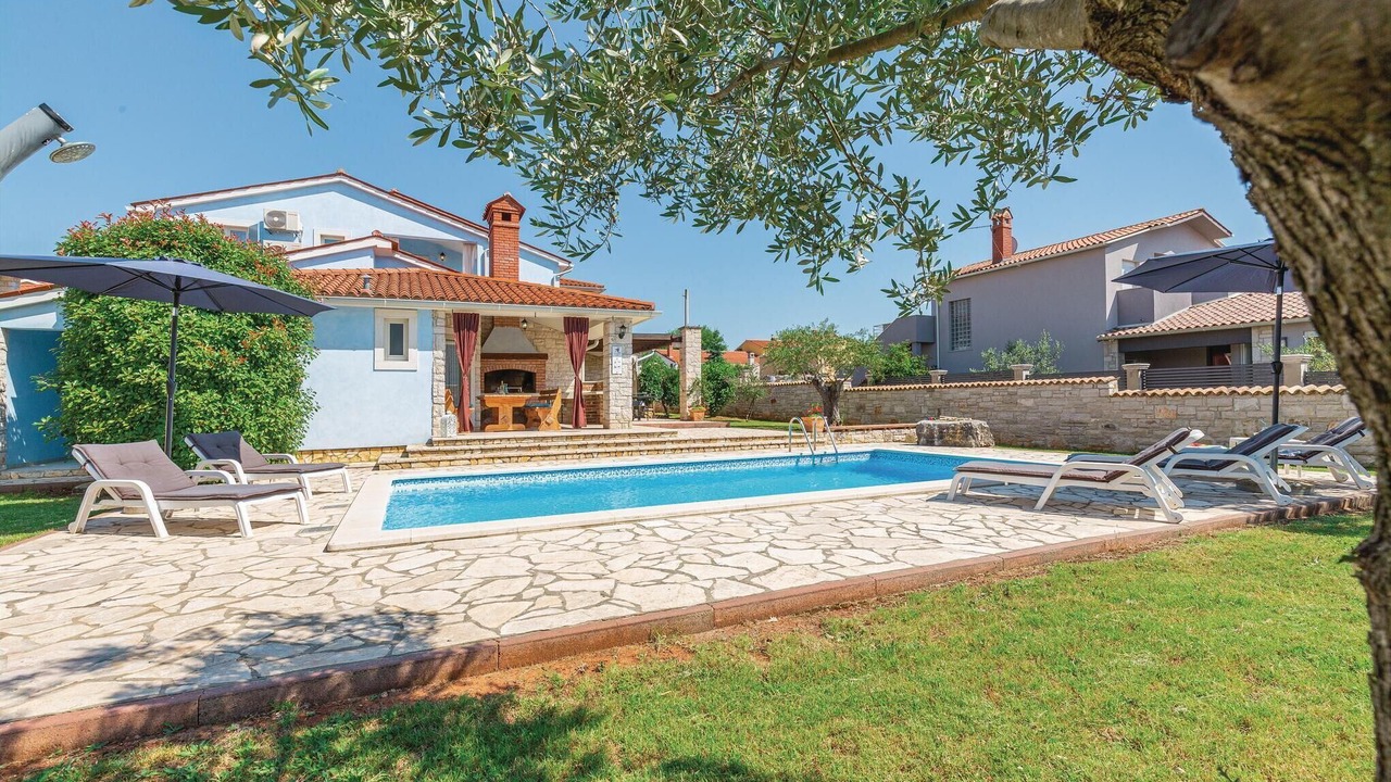Photo of Outdoor in Gajana