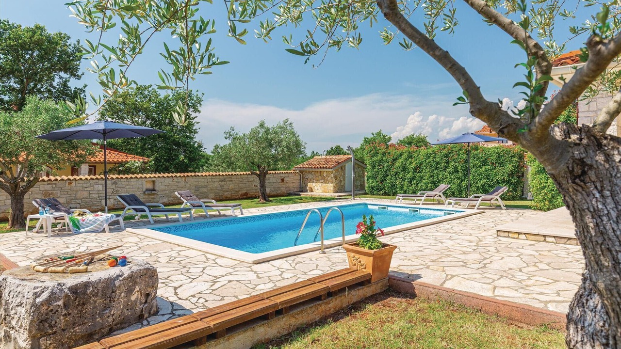 Photo of Outdoor in Gajana