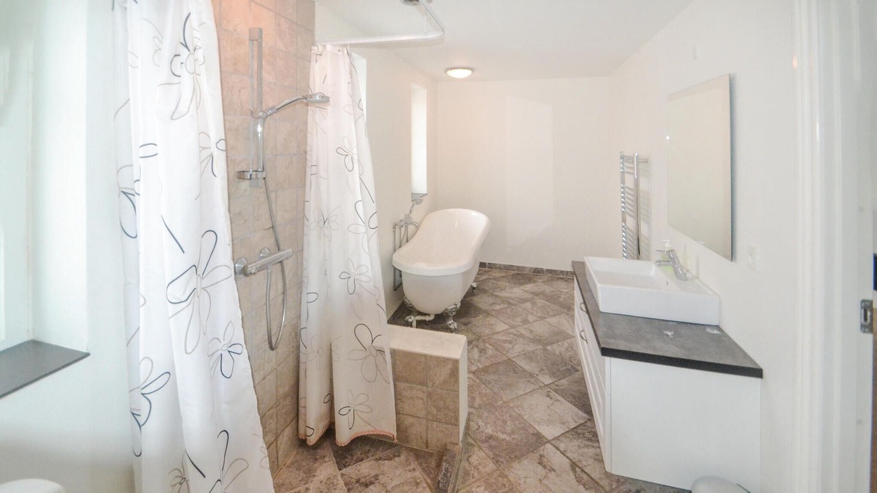 Photo of Bathroom in Allingabro