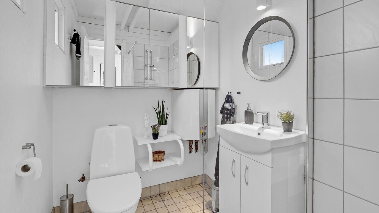 Photo of Bathroom in Bøtø By