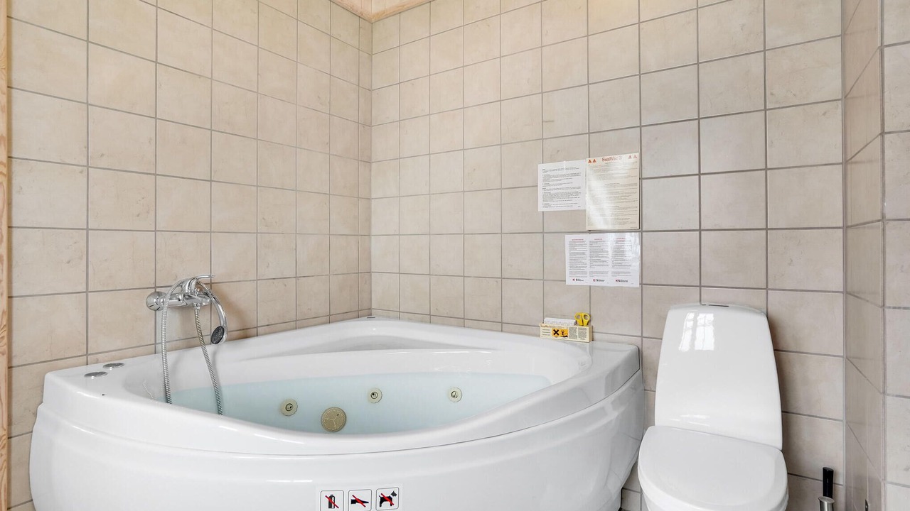 Photo of Bathroom in Flovt Strand