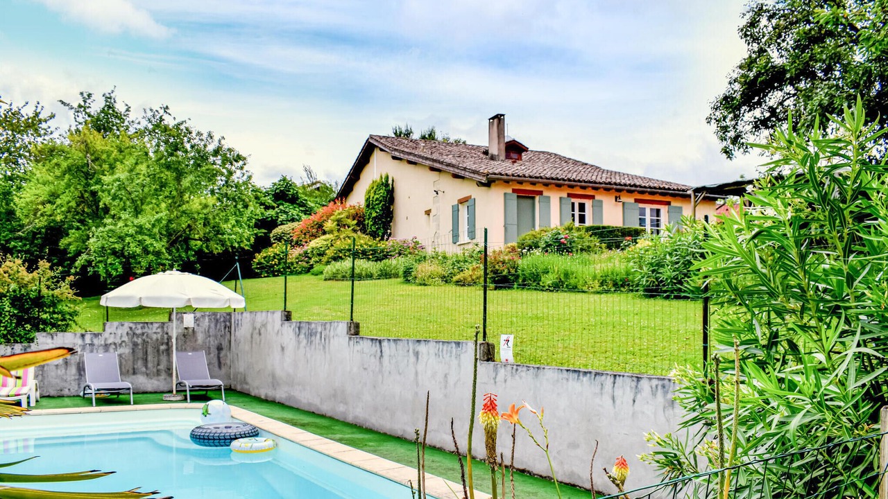 Photo of Outdoor in Bourgougnague