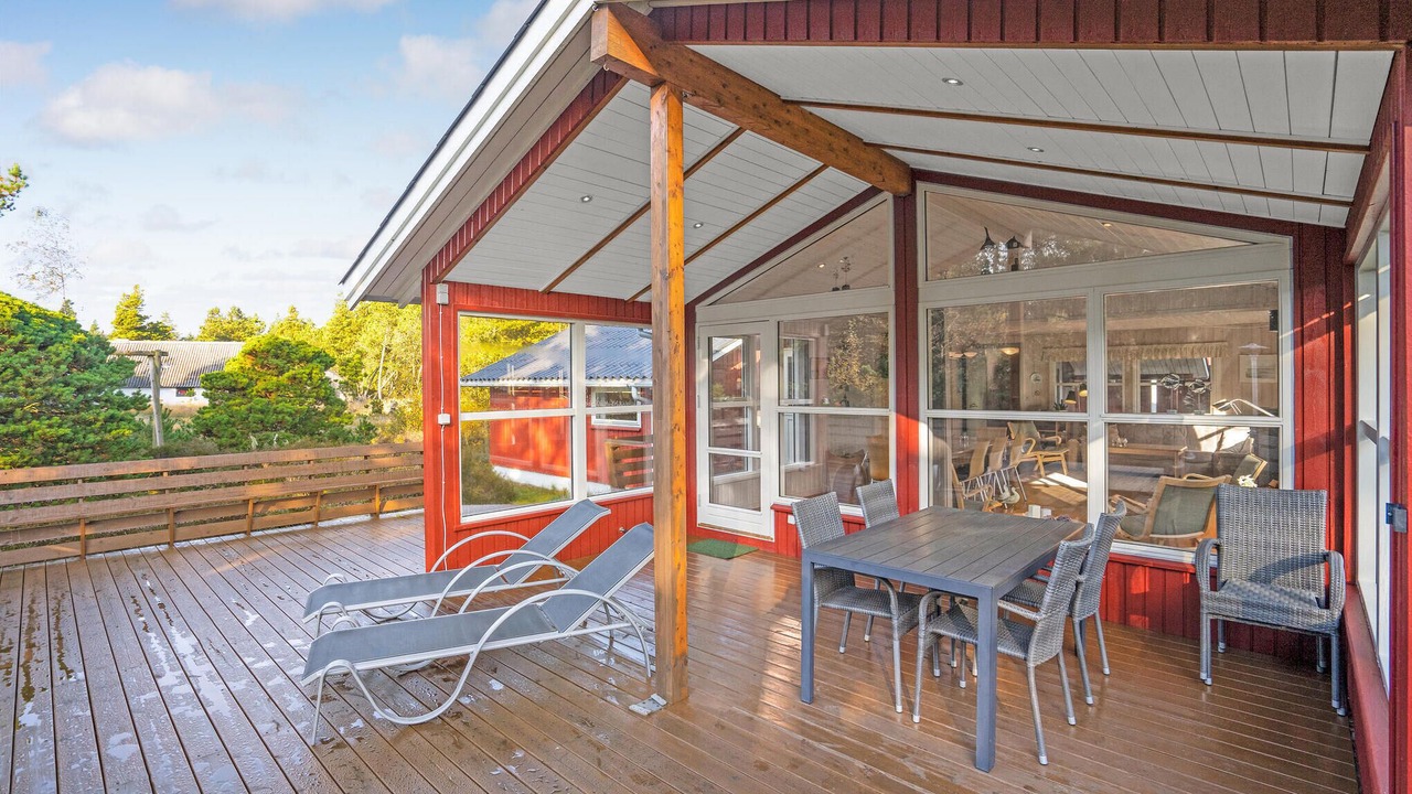 Photo of Others in Ho