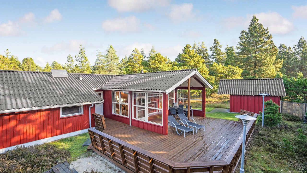 Photo of Others in Ho