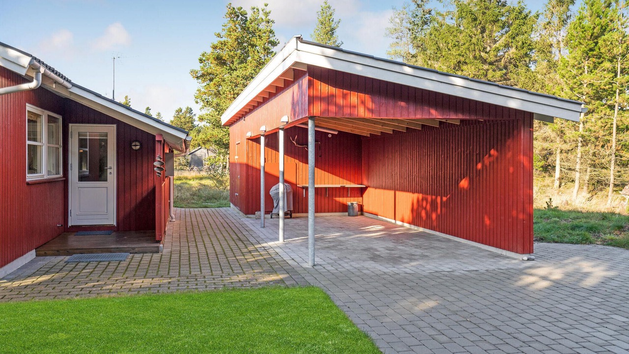 Photo of Others in Ho