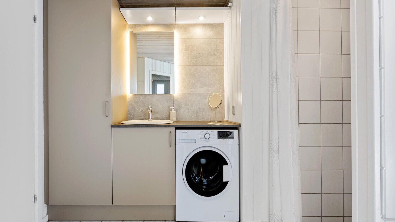 Photo of Bathroom in Mommark Strand