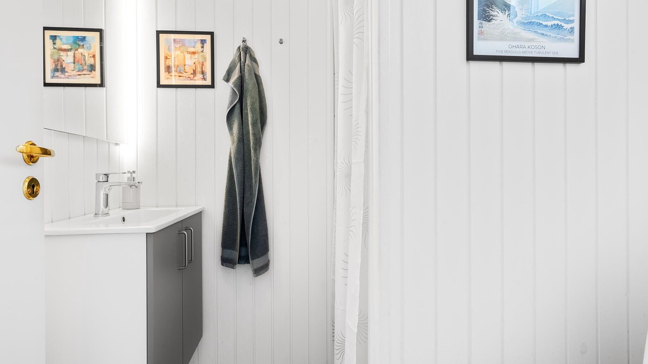 Photo of Bathroom in Mommark Strand