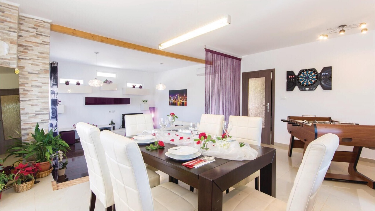 Photo of Bedroom in Sisan