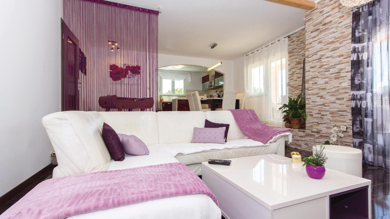 Photo of Bedroom in Sisan