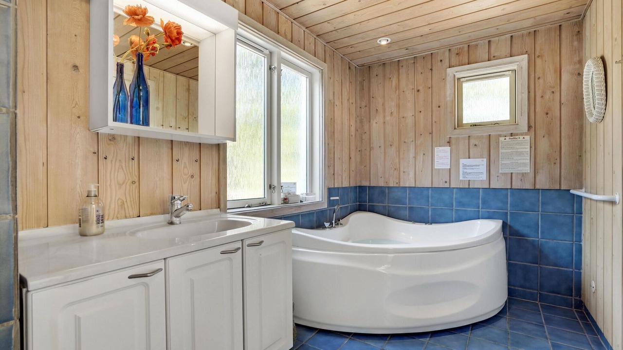 Photo of Bathroom in Bøtø By