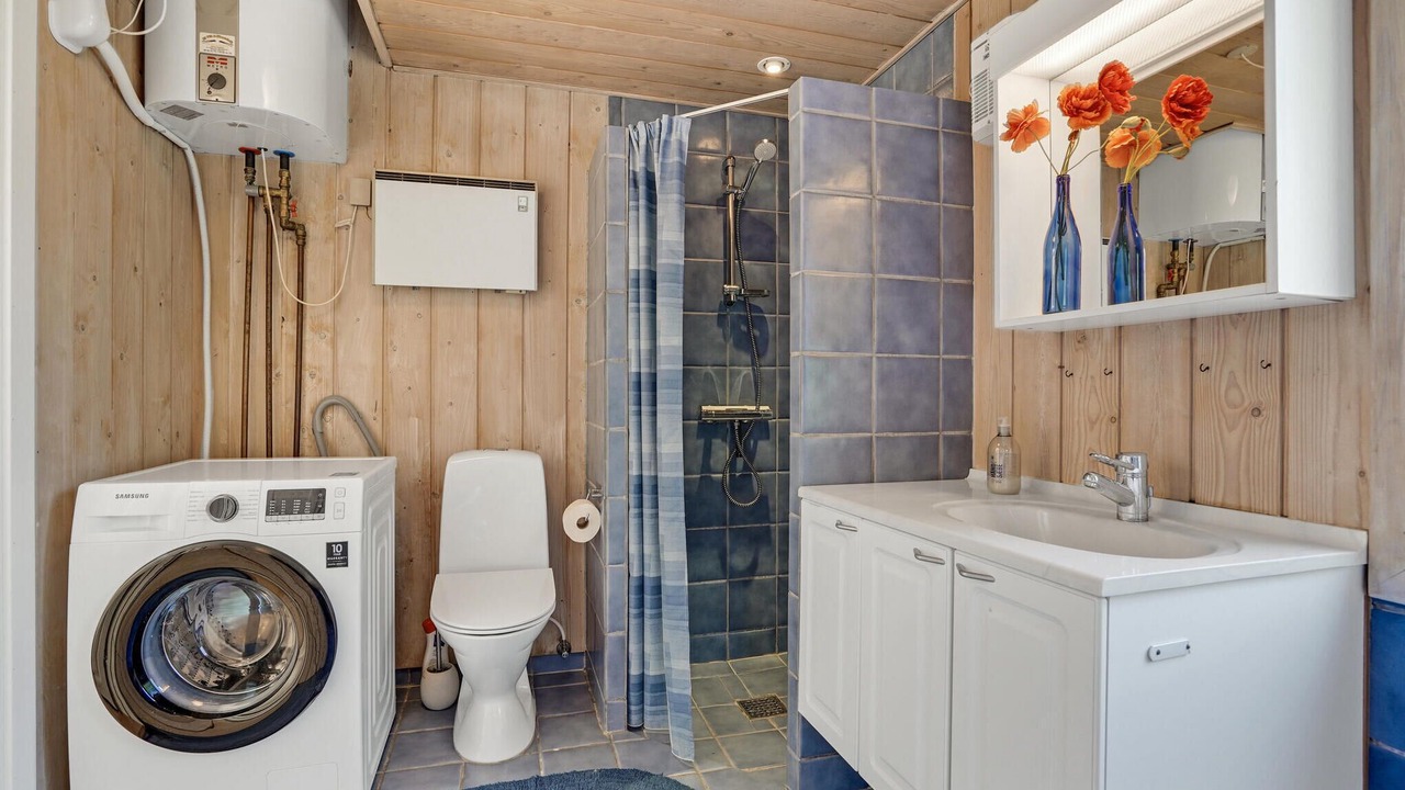 Photo of Bathroom in Bøtø By