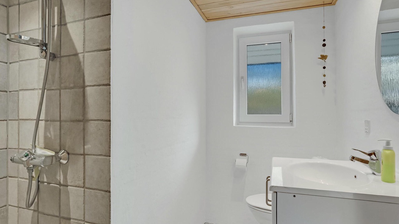 Photo of Bathroom in Jerup