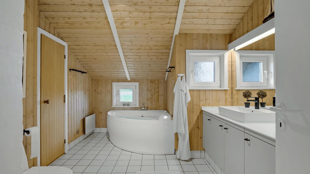 Photo of Bathroom in Klitmoller