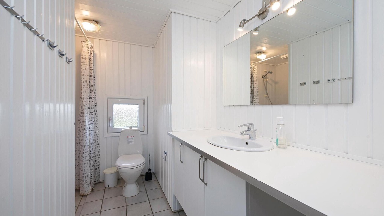 Photo of Bathroom in Lokken