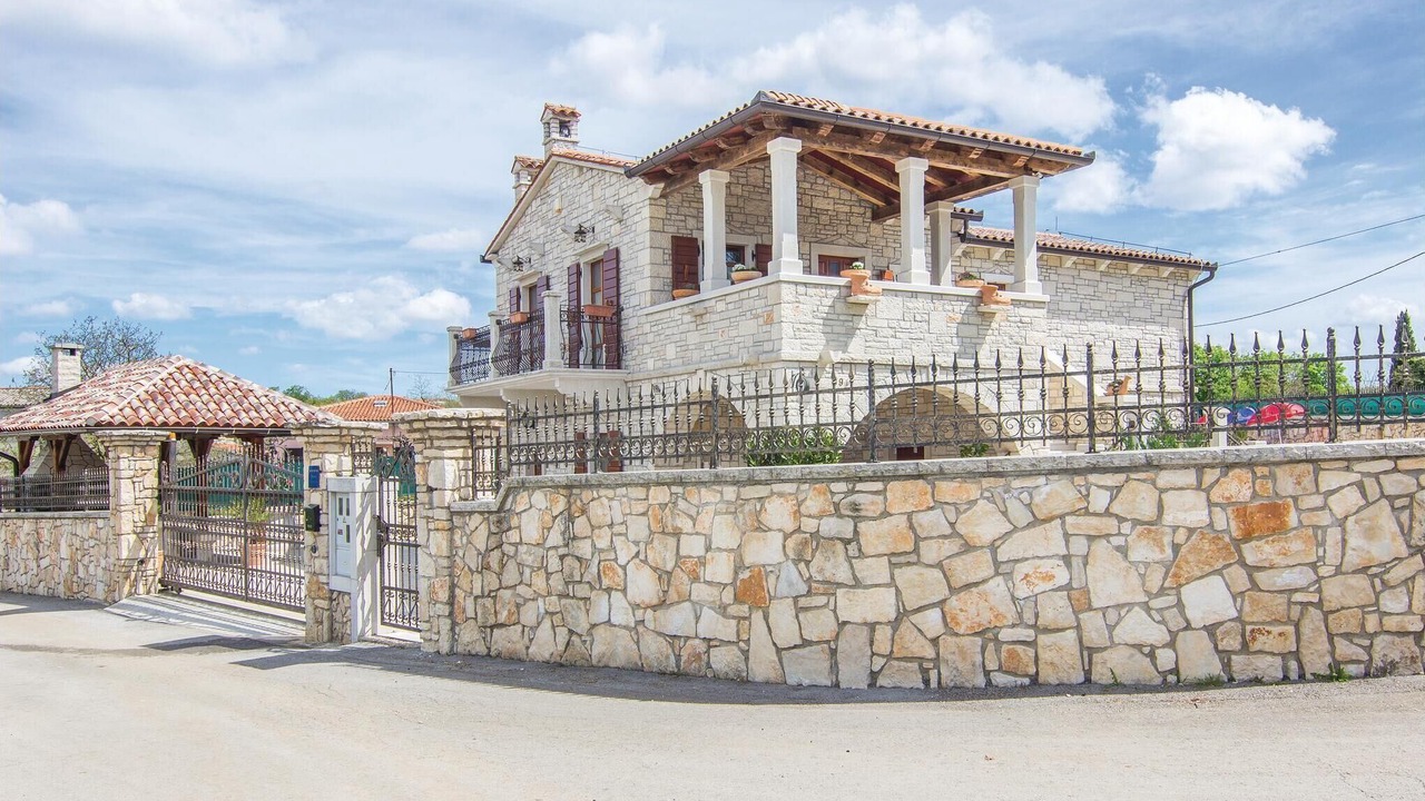 Photo of Outdoor in Zminj