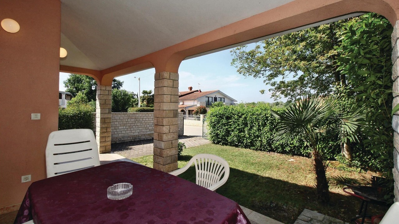 Photo of Patio Balcony in Antonci