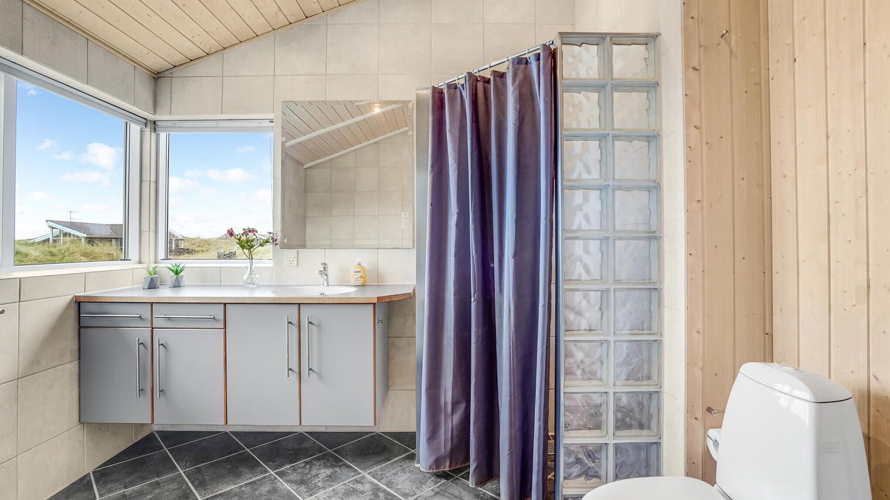 Photo of Bathroom in Hvide Sande