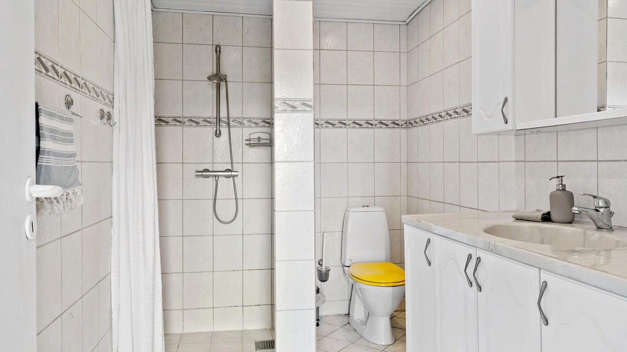 Photo of Bathroom in Vrist Strand