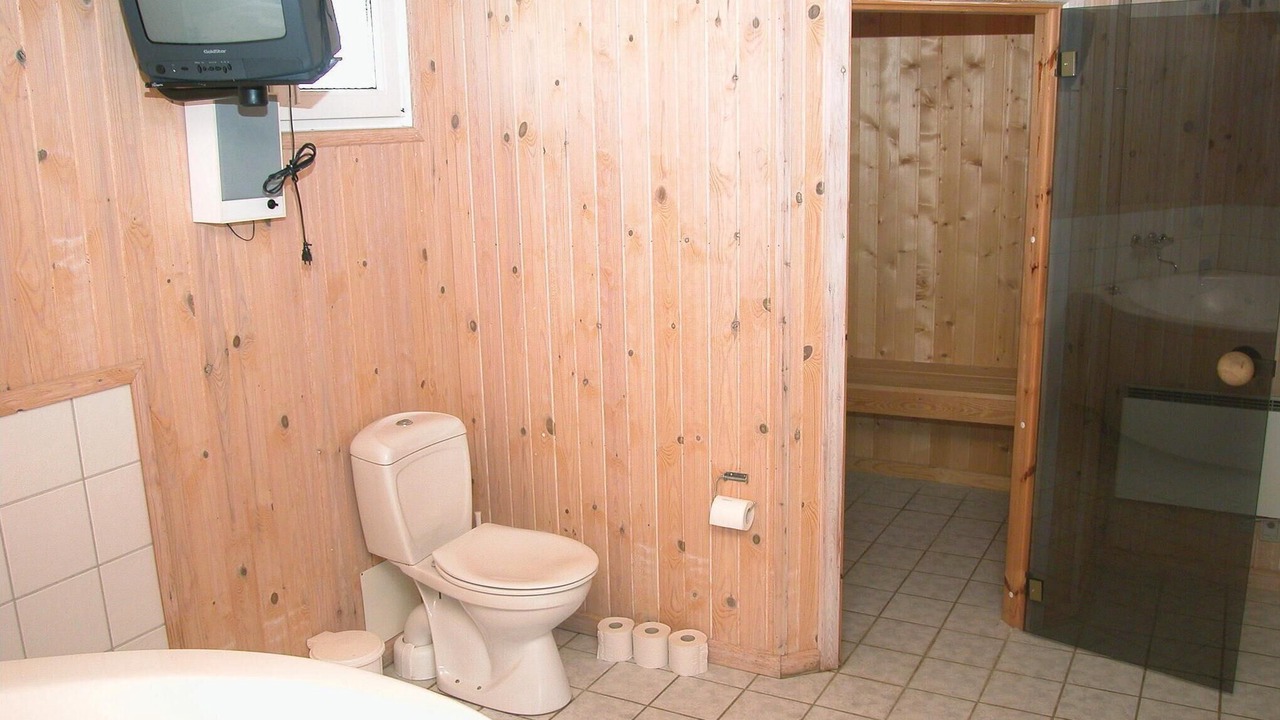 Photo of Bathroom in Mommark Strand