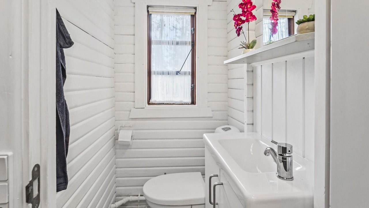 Photo of Bathroom in Bøtø By
