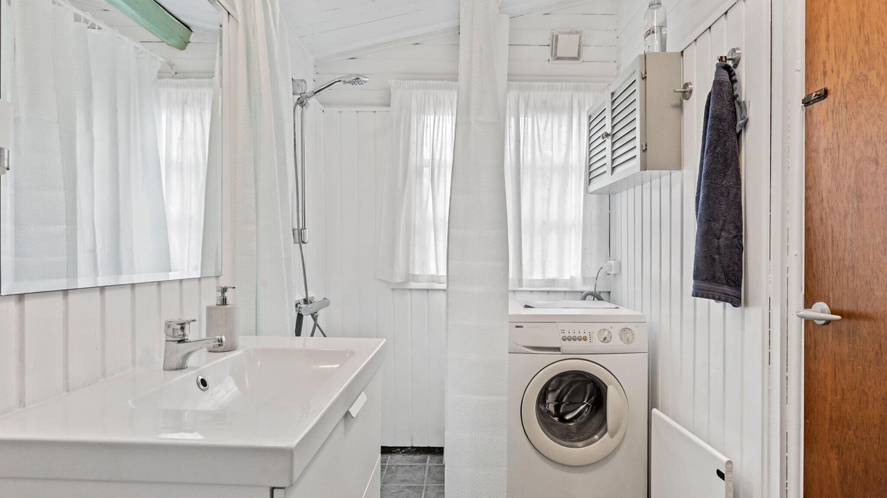 Photo of Bathroom in Bøtø By