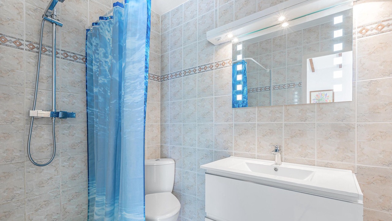 Photo of Bathroom in Roujan