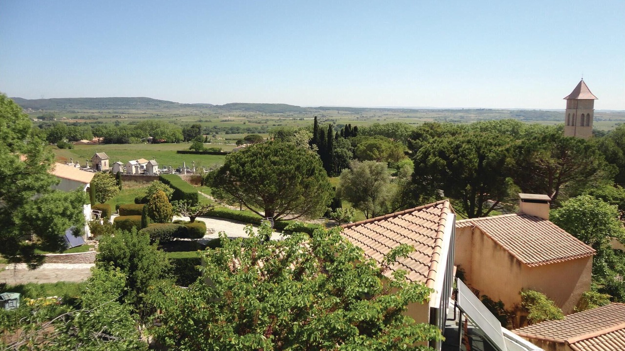 Photo of Bedroom in Roujan