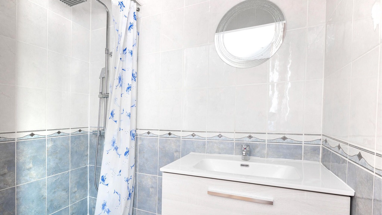 Photo of Bathroom in Roujan