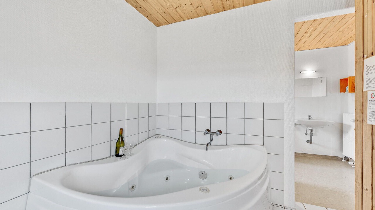 Photo of Bathroom in Houvig