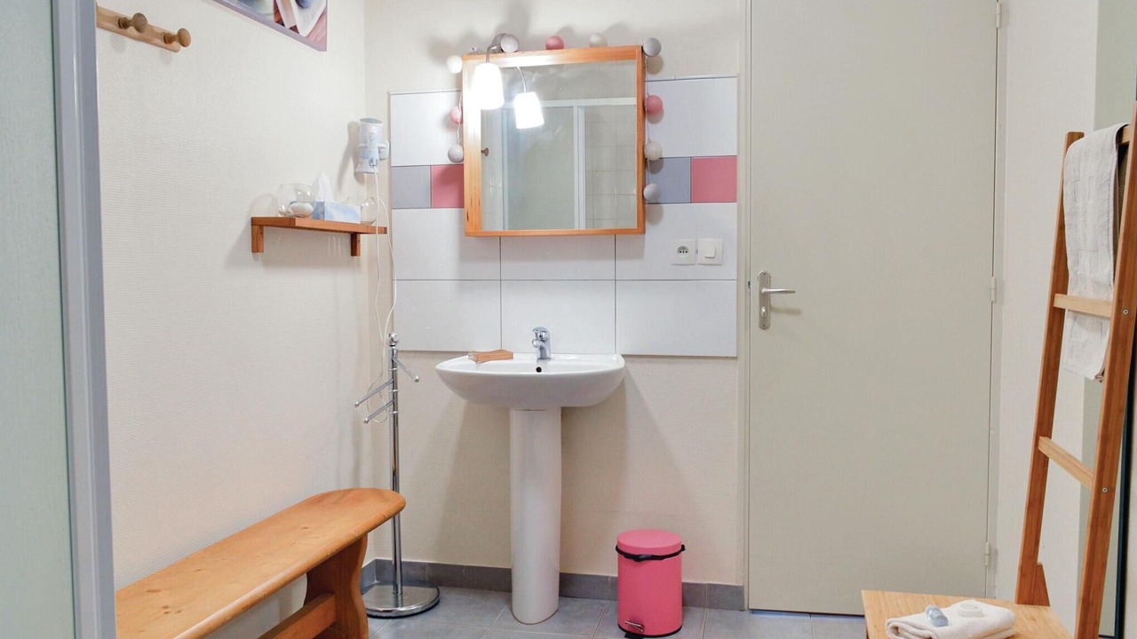 Photo of Bathroom in Trie-Chateau
