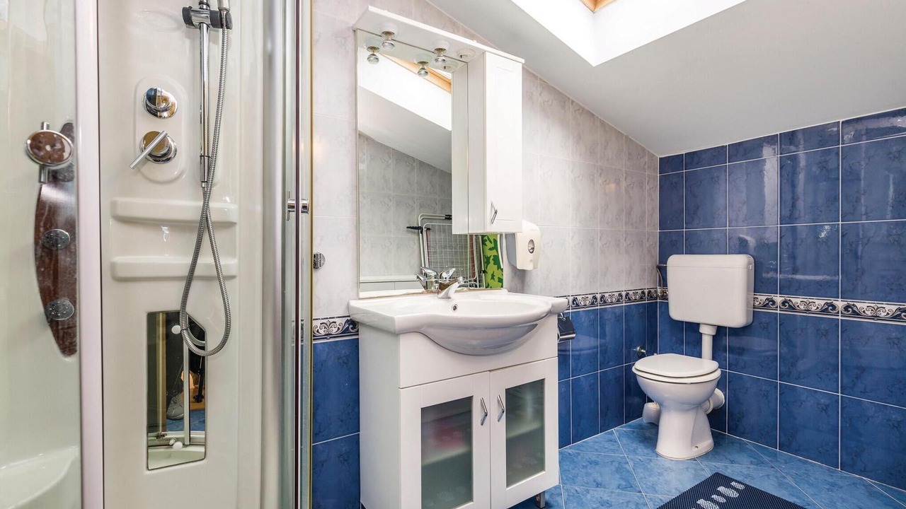 Photo of Bathroom in Pobri